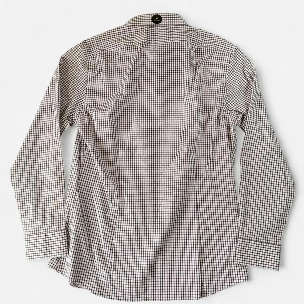 NWT Banana Republic White/Red Athletic Fit Wrinkle Resistant Button Up Size M
